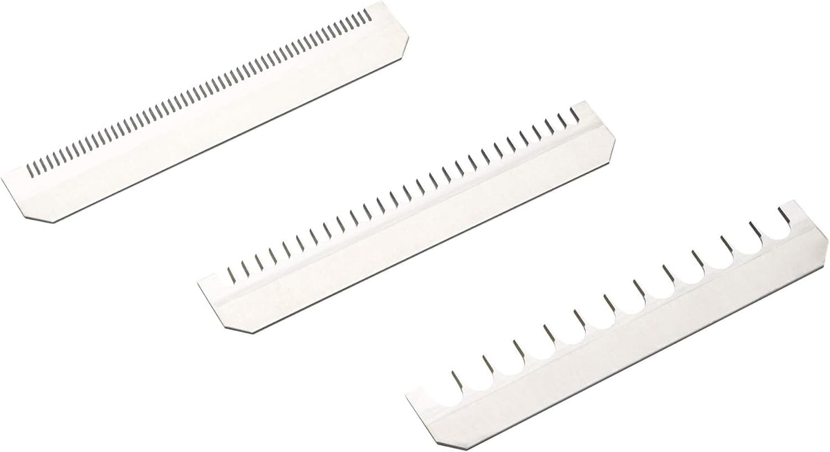 Three interchangeable blades: coarse, medium and fine